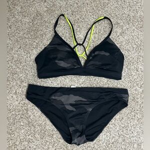 Athleta Camo Bikini Small Excellent